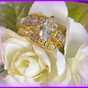 📣 SALE 📣 Fashion Jewelry Three-Row White Cubic Zircon Gold Tone Ring Size 7